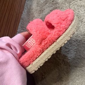 UGG Platform Pink Slipper